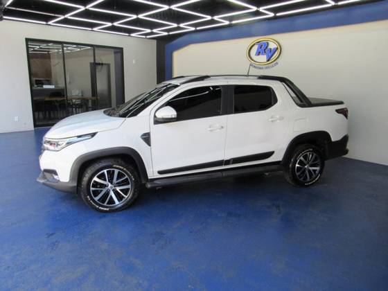 FIAT STRADA 1.3 FIREFLY FLEX VOLCANO CD CVT FIAT STRADA 1.3 FIREFLY FLEX VOLCANO CD CVT